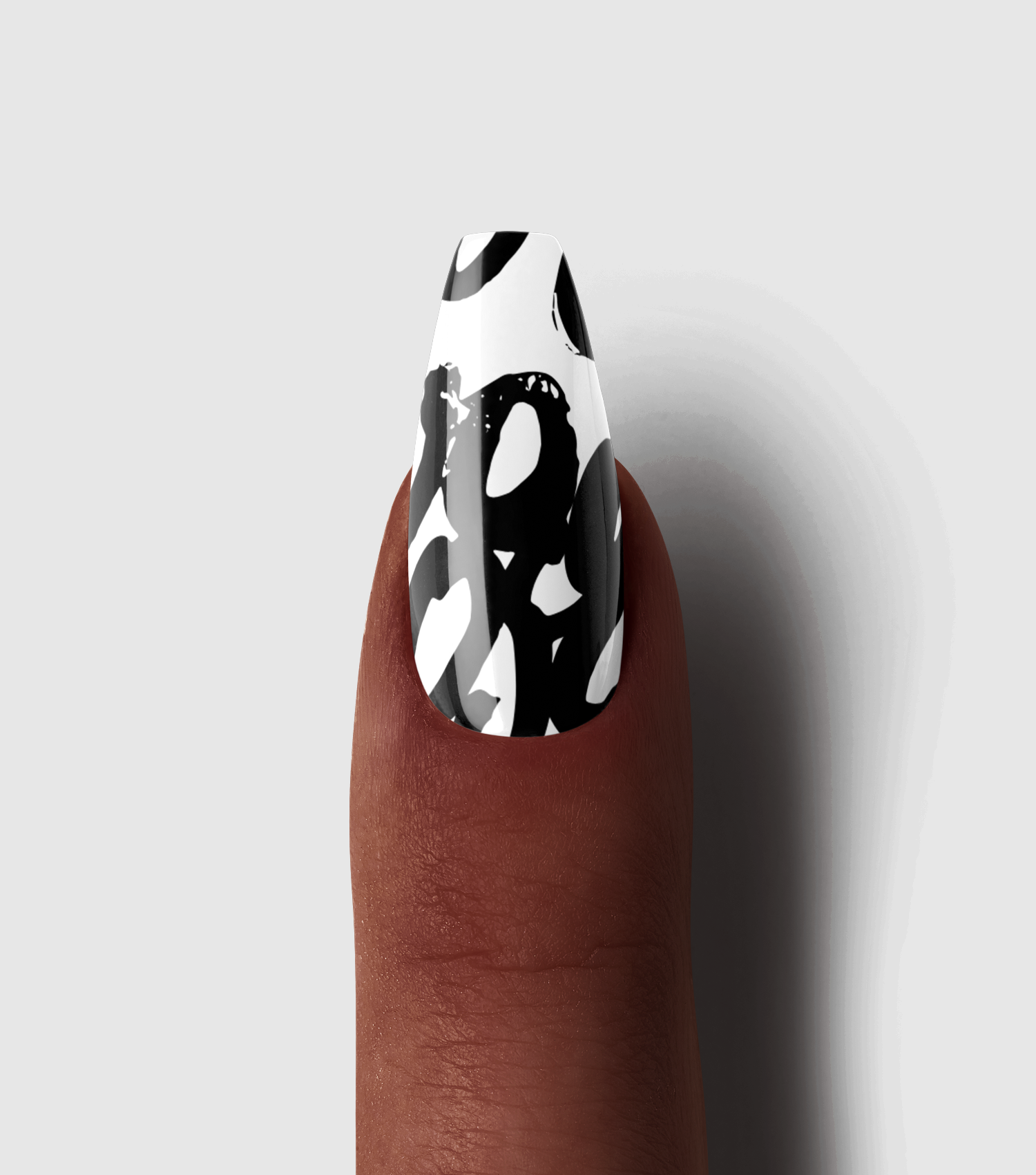 Echo In Black + White